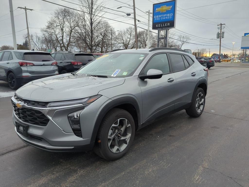 used 2024 Chevrolet Trax car, priced at $20,999