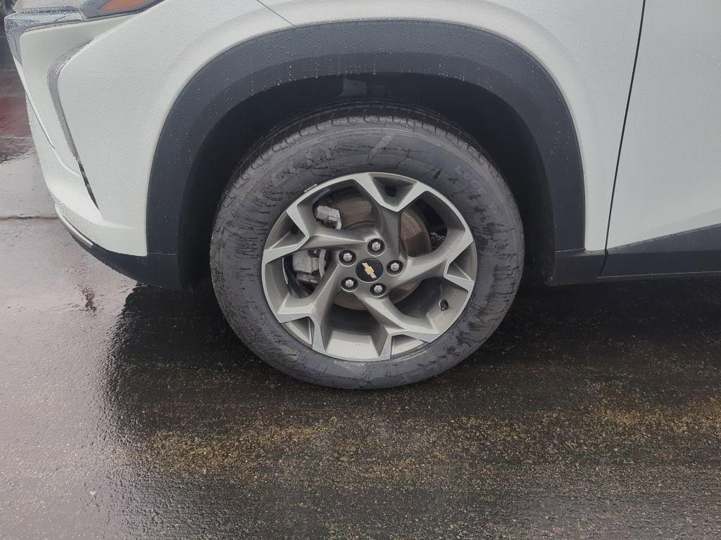 used 2024 Chevrolet Trax car, priced at $19,900