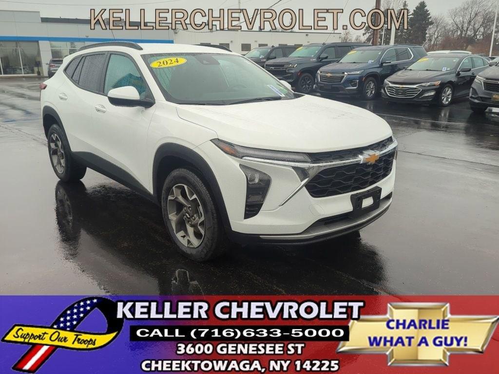 used 2024 Chevrolet Trax car, priced at $19,900