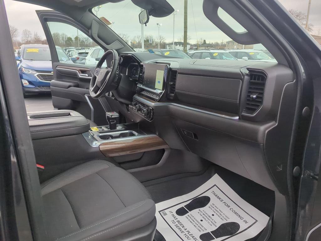 used 2022 Chevrolet Silverado 1500 car, priced at $38,600
