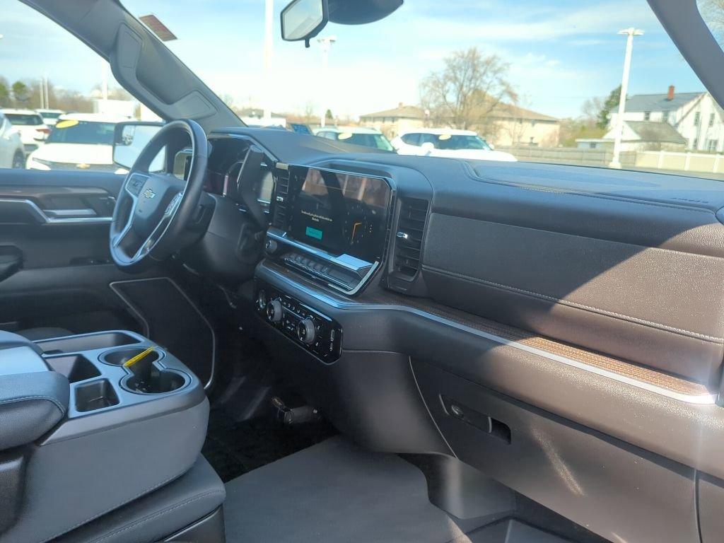 used 2022 Chevrolet Silverado 1500 car, priced at $32,800