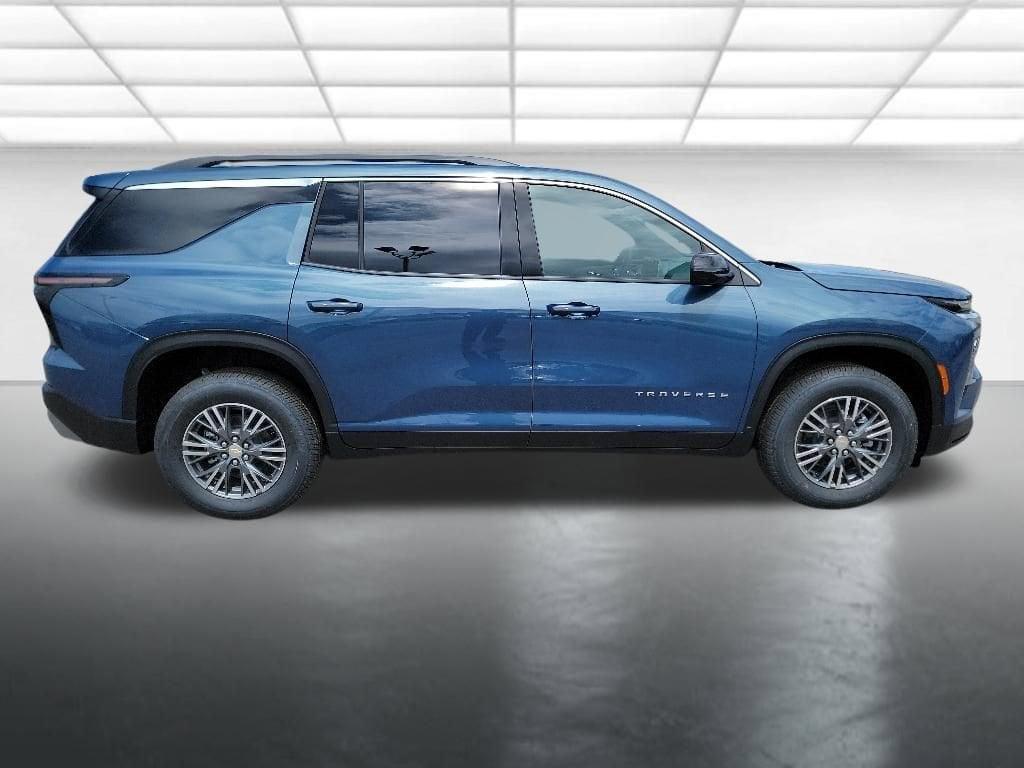 new 2026 Chevrolet Traverse car, priced at $45,345