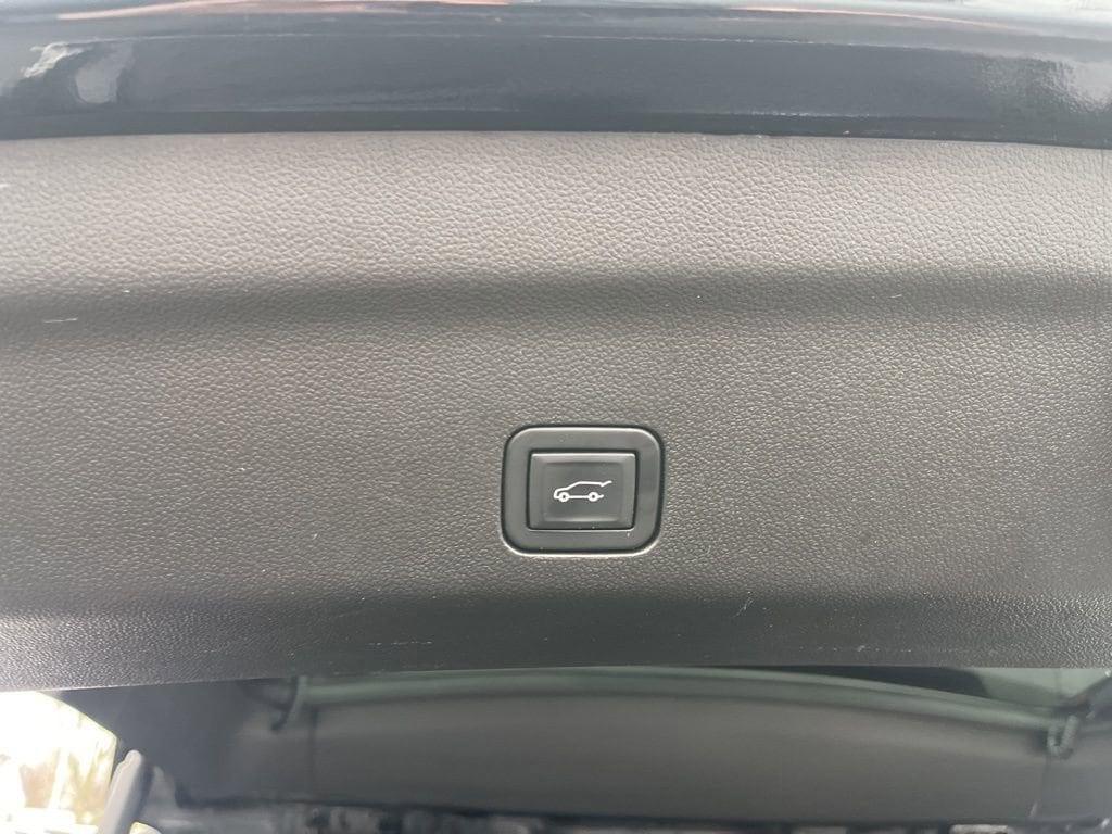 used 2022 Chevrolet Tahoe car, priced at $51,900