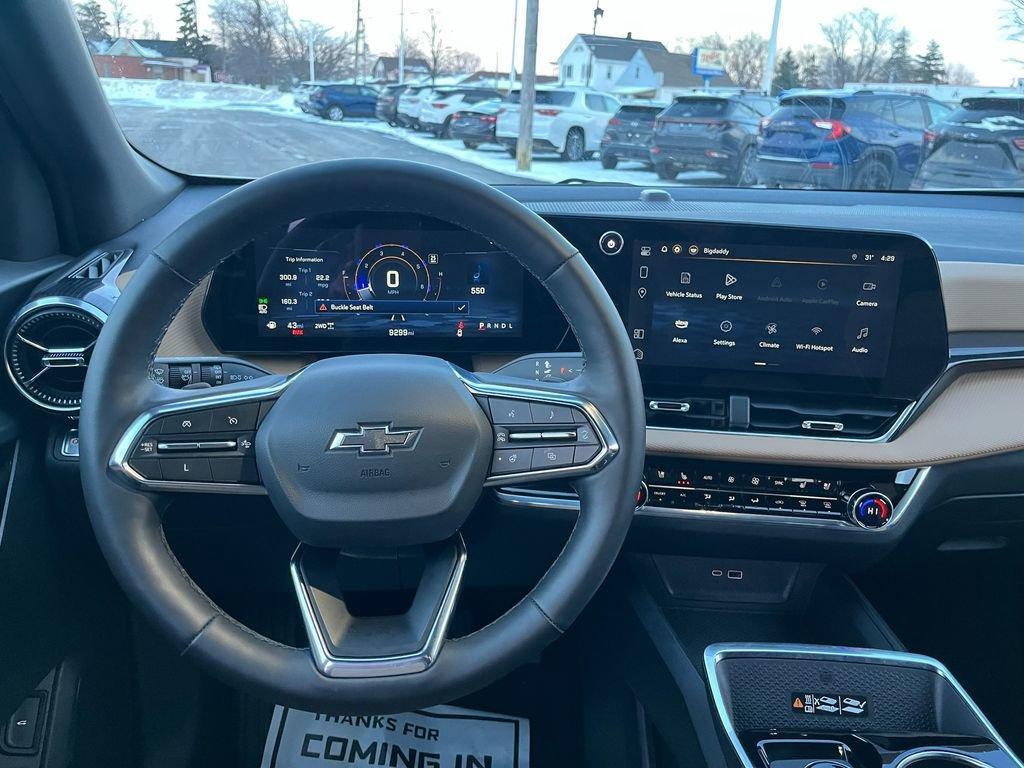 used 2025 Chevrolet Equinox car, priced at $32,900