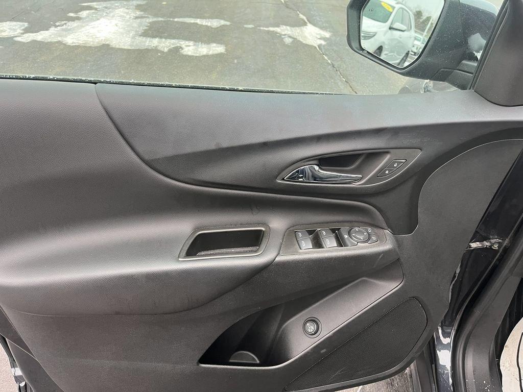 used 2022 Chevrolet Equinox car, priced at $20,990