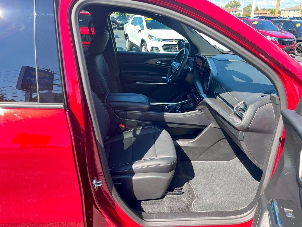 used 2025 Chevrolet Traverse car, priced at $40,000