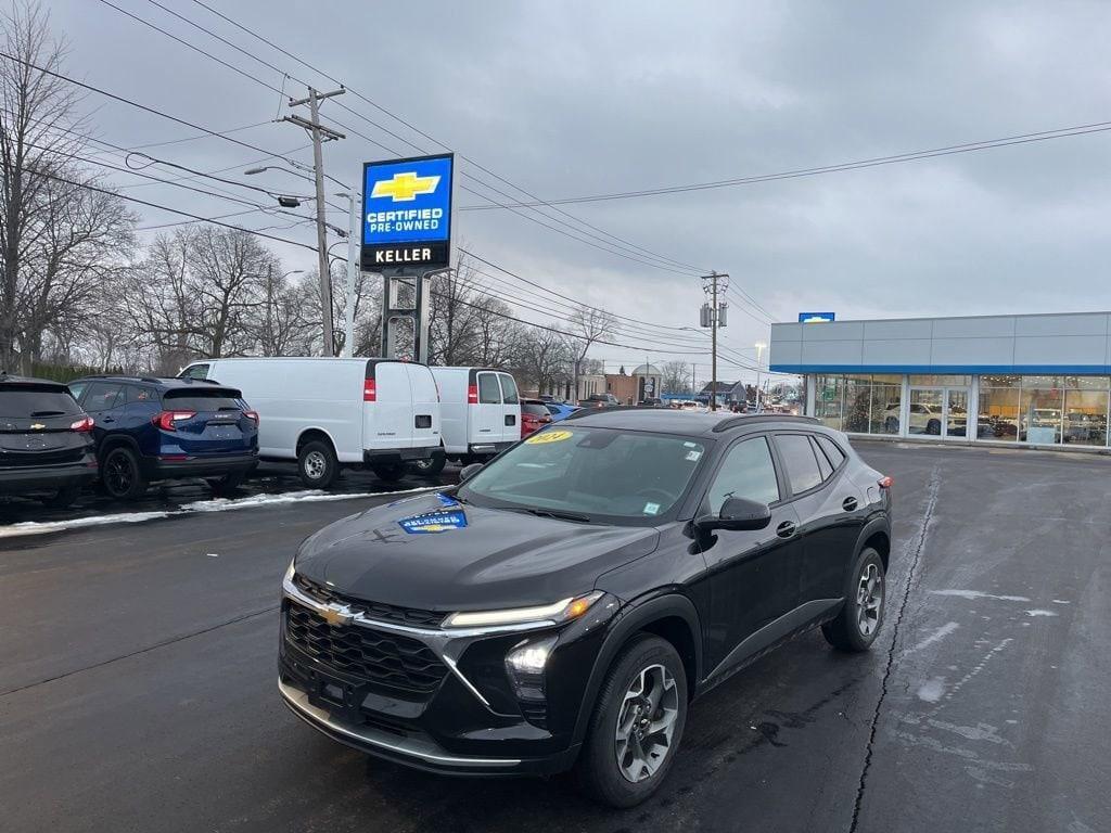 used 2024 Chevrolet Trax car, priced at $20,300