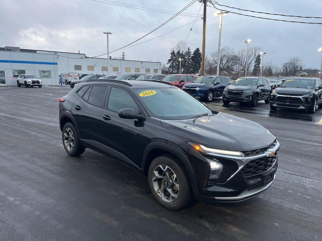 used 2024 Chevrolet Trax car, priced at $20,300