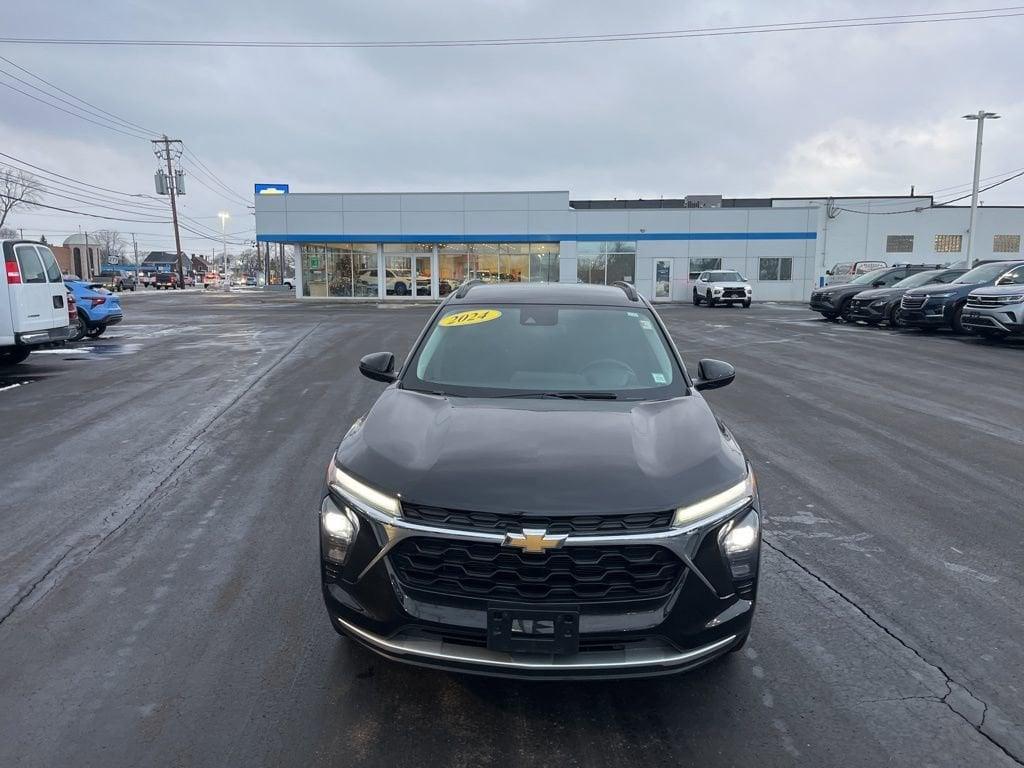 used 2024 Chevrolet Trax car, priced at $20,300