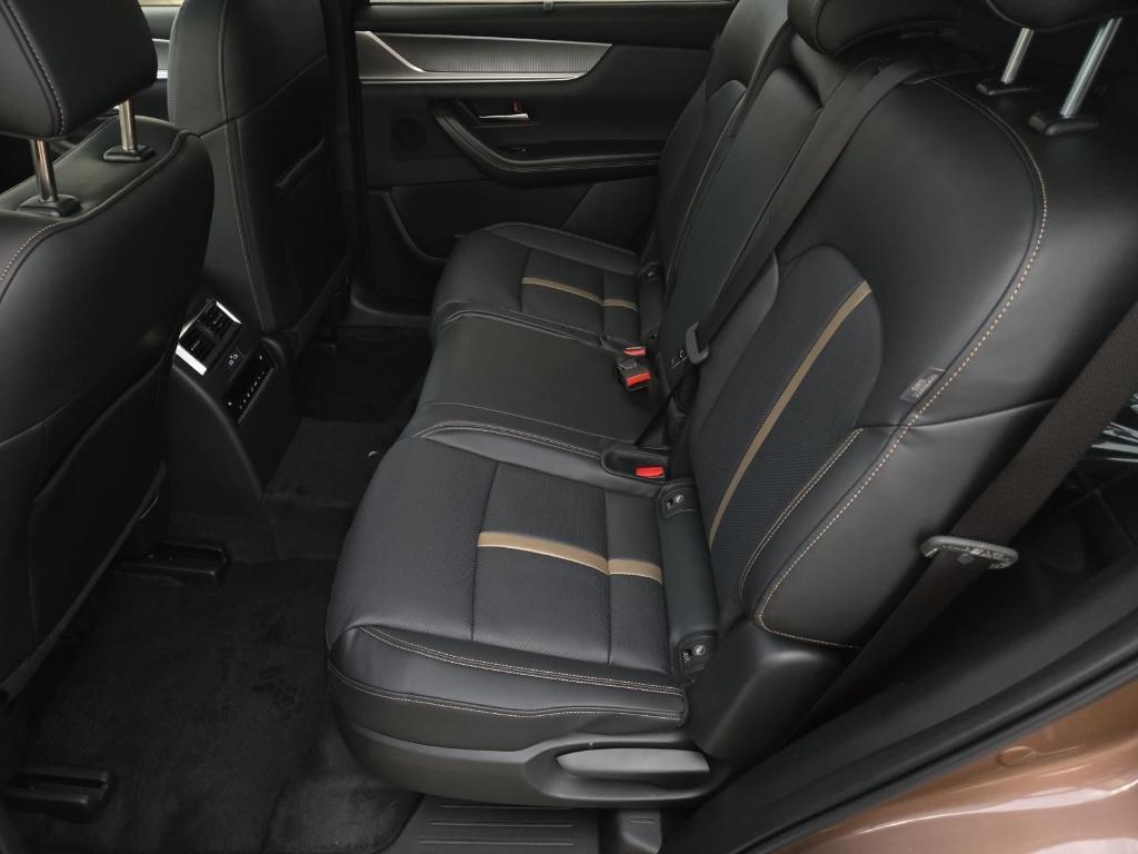 new 2026 Mazda CX-70 car, priced at $47,385