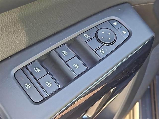 new 2025 Nissan Pathfinder car, priced at $40,475