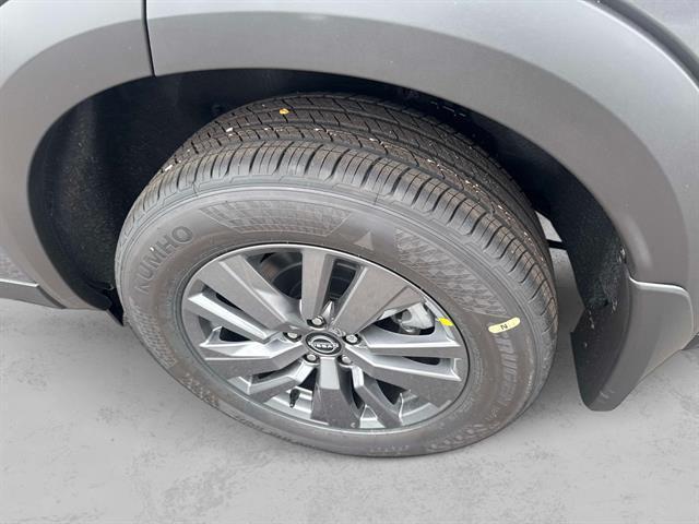 new 2025 Nissan Pathfinder car, priced at $39,105