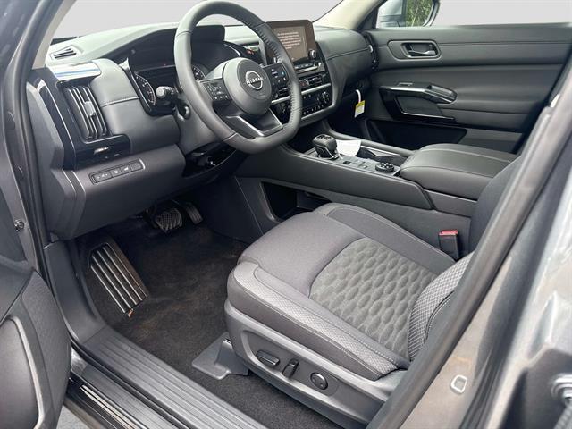 new 2025 Nissan Pathfinder car, priced at $39,105