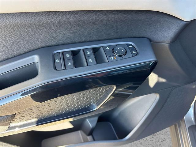 new 2025 Nissan Pathfinder car, priced at $40,879