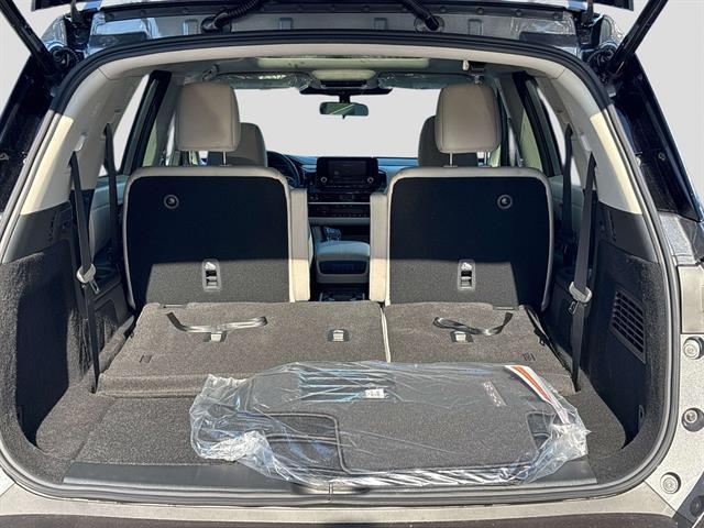 new 2025 Nissan Pathfinder car, priced at $40,879