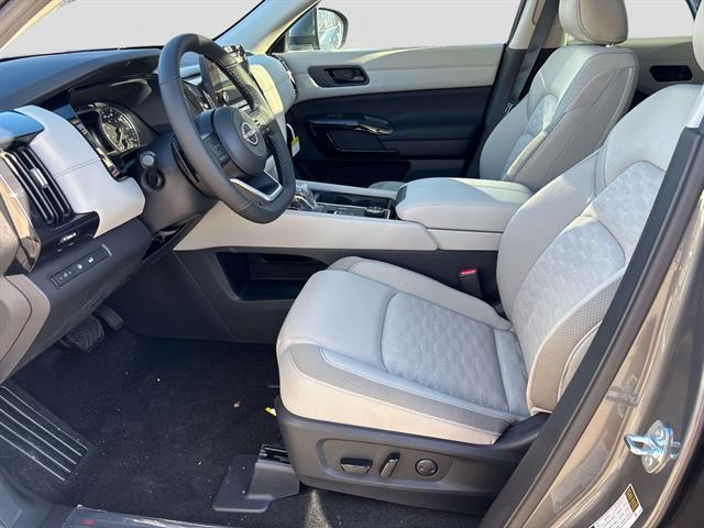 new 2025 Nissan Pathfinder car, priced at $40,879