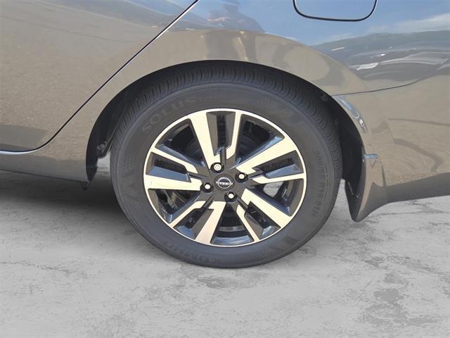 new 2025 Nissan Versa car, priced at $19,670