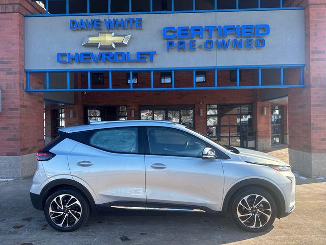 used 2023 Chevrolet Bolt EUV car, priced at $24,995