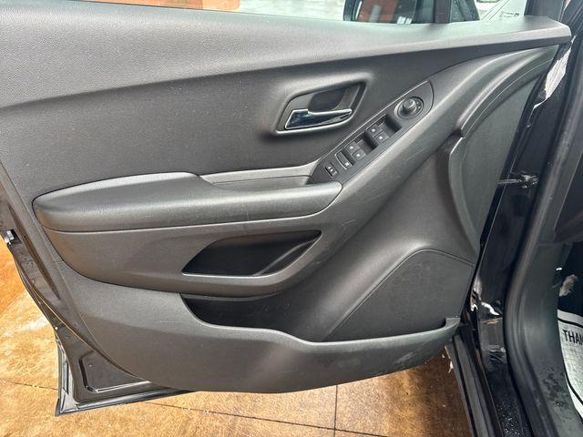 used 2022 Chevrolet Trax car, priced at $18,841