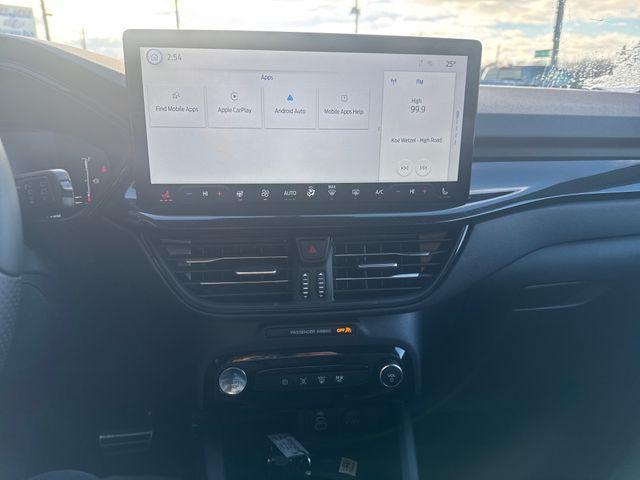 used 2024 Ford Escape car, priced at $25,517