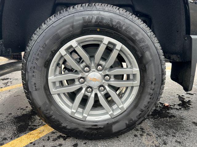 new 2025 Chevrolet Colorado car, priced at $42,700