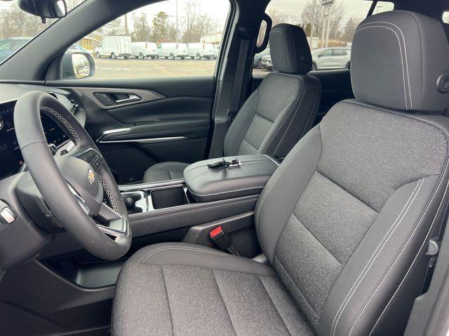 new 2026 Chevrolet Traverse car, priced at $41,615