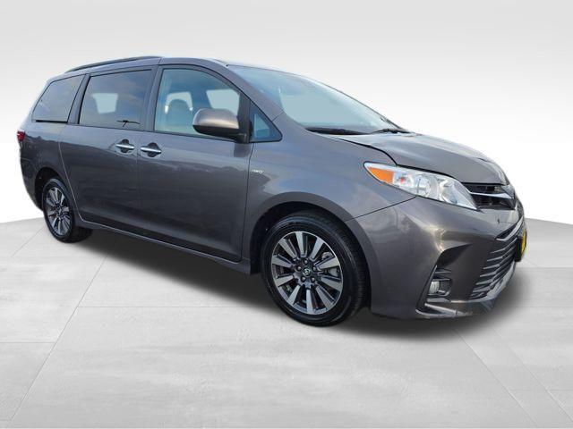 used 2018 Toyota Sienna car, priced at $28,650