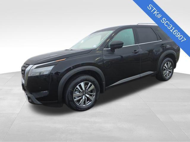 used 2025 Nissan Pathfinder car, priced at $37,885