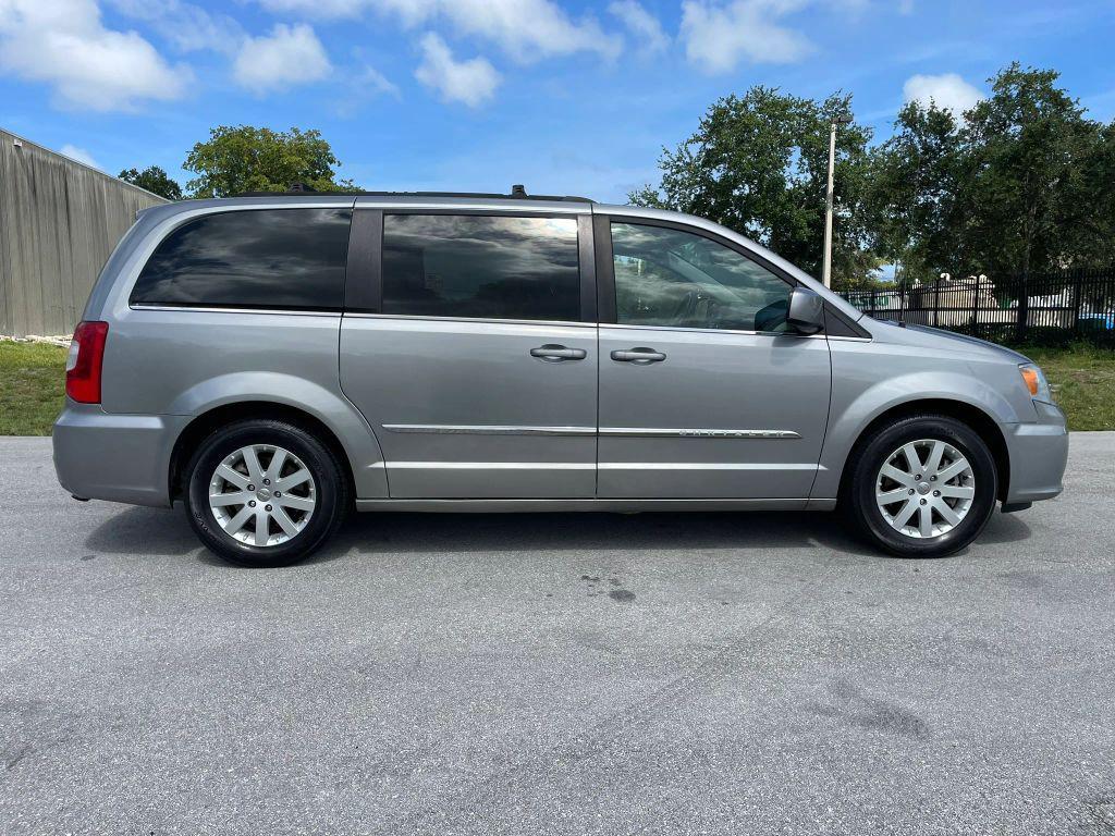 used 2014 Chrysler Town & Country car, priced at $6,999