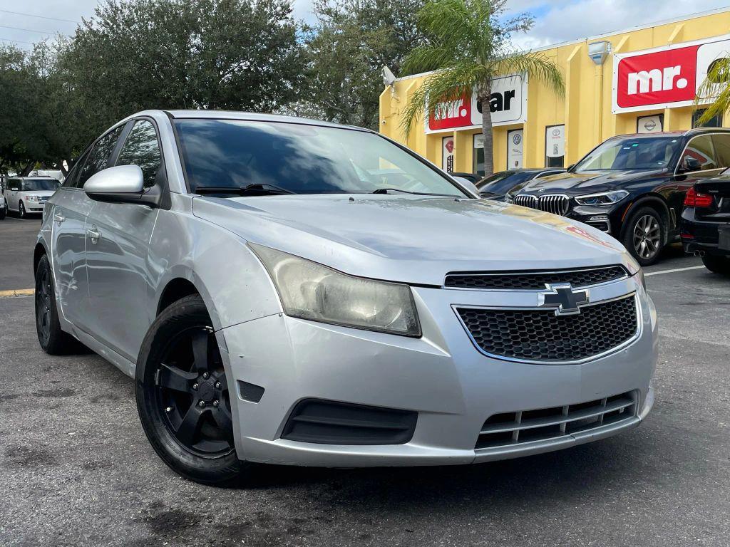 used 2014 Chevrolet Cruze car, priced at $2,899