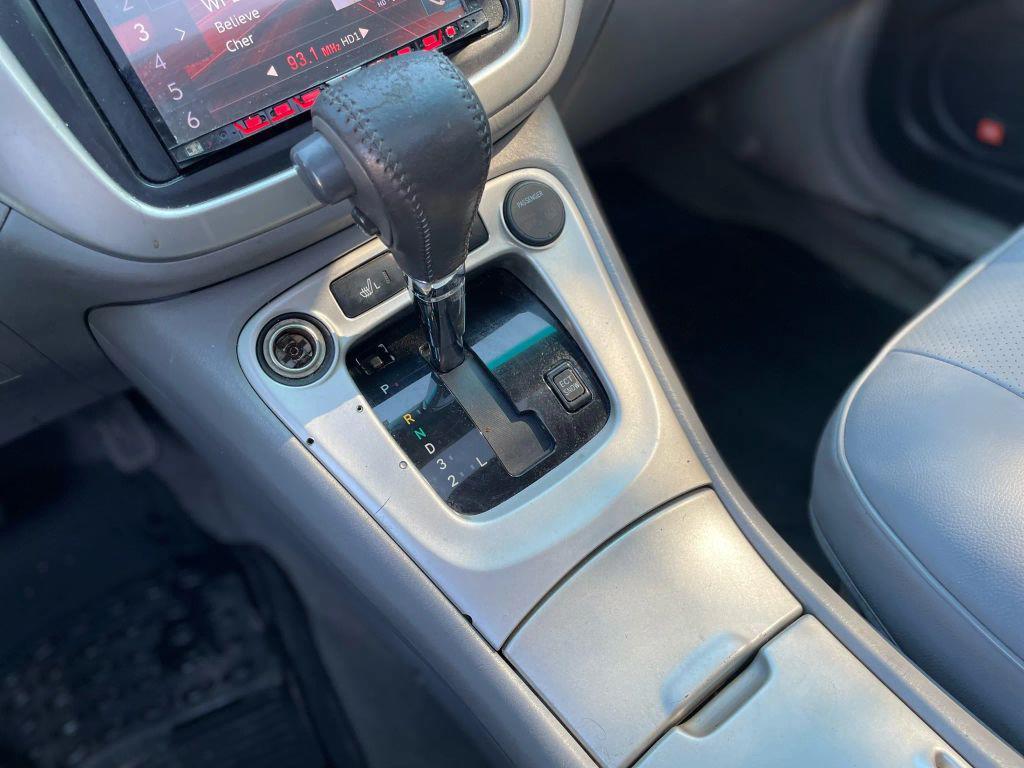 used 2004 Toyota Highlander car, priced at $3,299