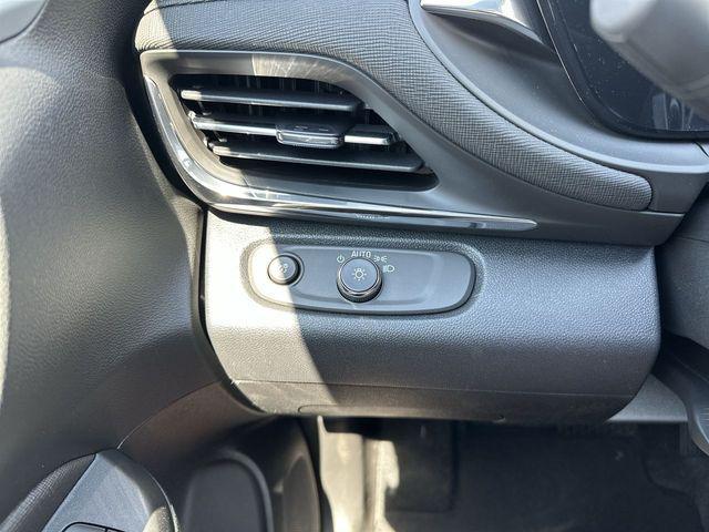 new 2025 Buick Envista car, priced at $23,839