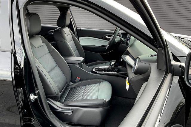 new 2026 Chevrolet Trax car, priced at $25,080