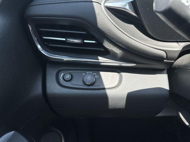 new 2025 Buick Envista car, priced at $24,279