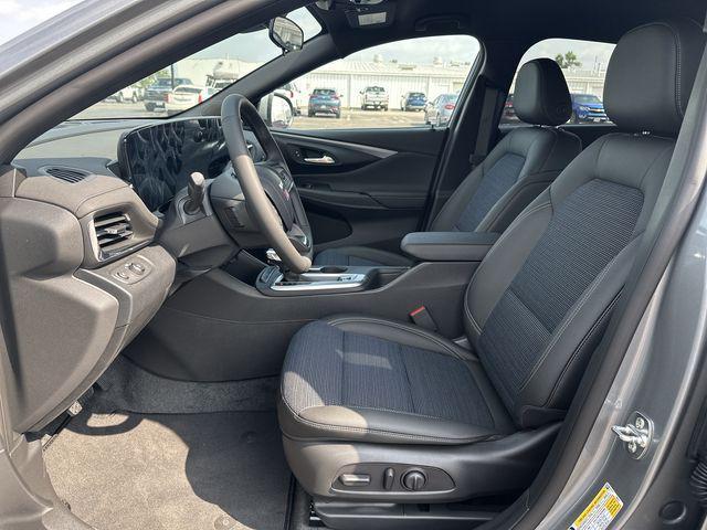 new 2025 Buick Envista car, priced at $24,279