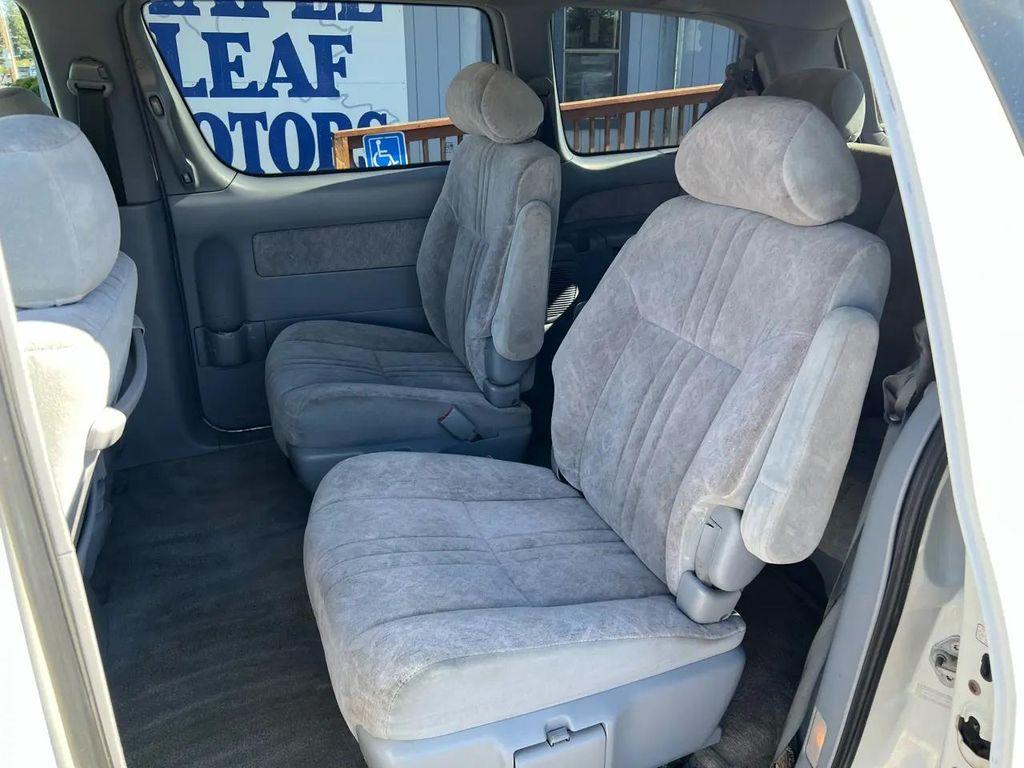 used 2000 Toyota Sienna car, priced at $2,999