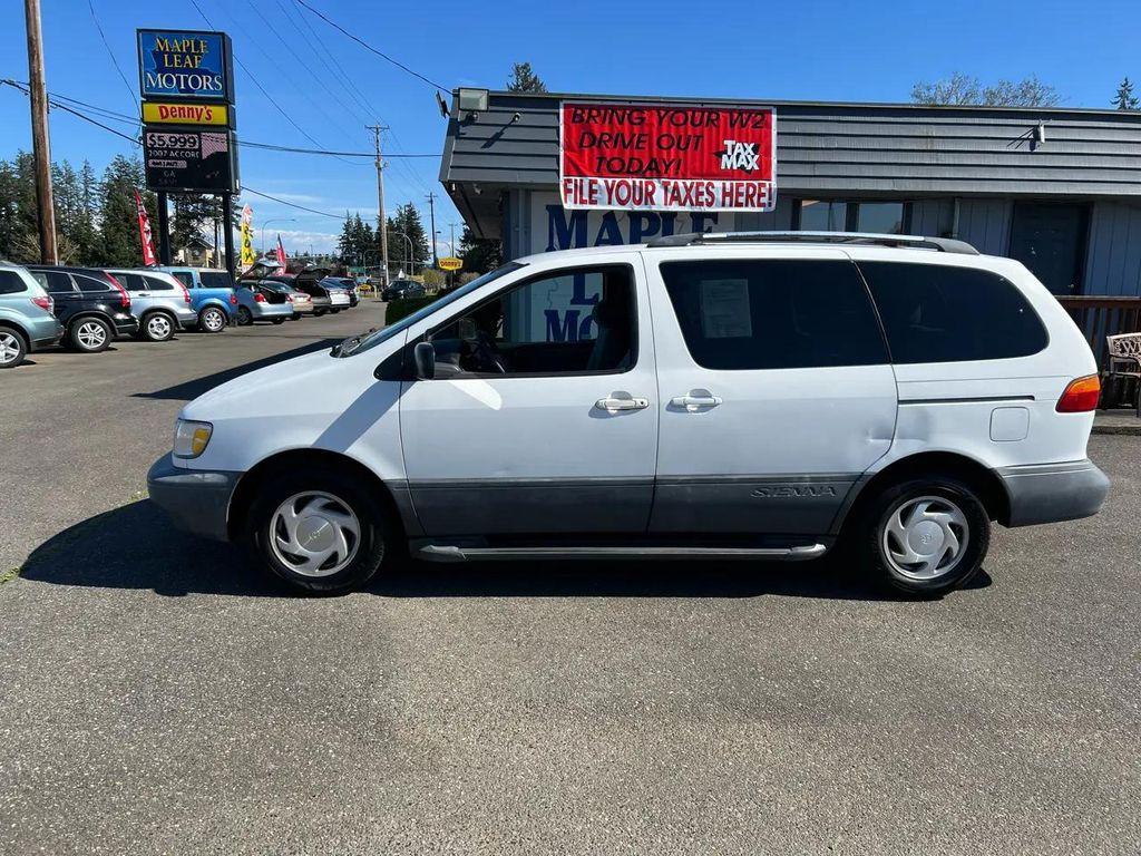 used 2000 Toyota Sienna car, priced at $2,999
