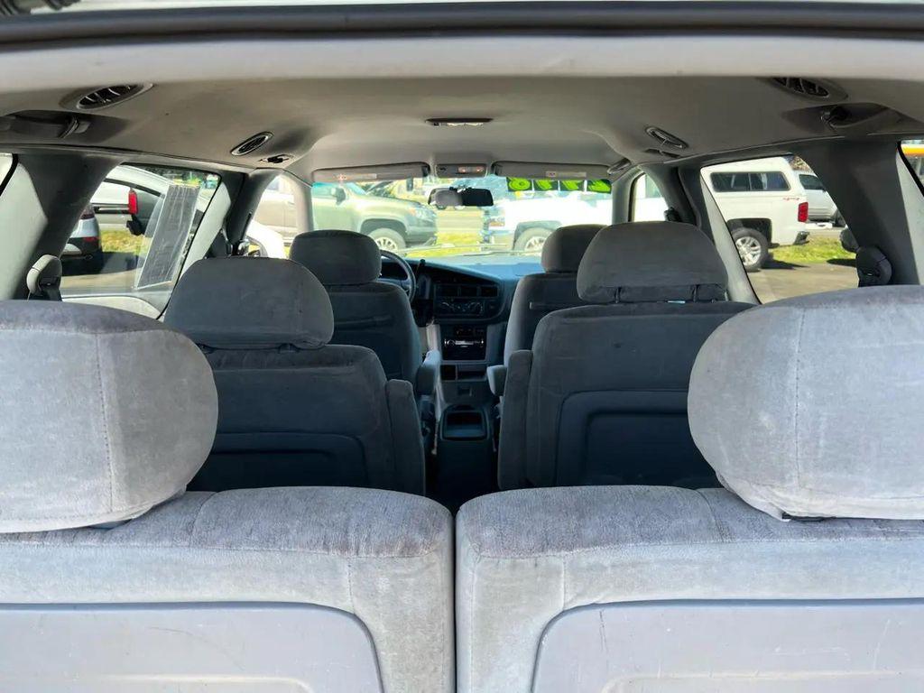used 2000 Toyota Sienna car, priced at $2,999