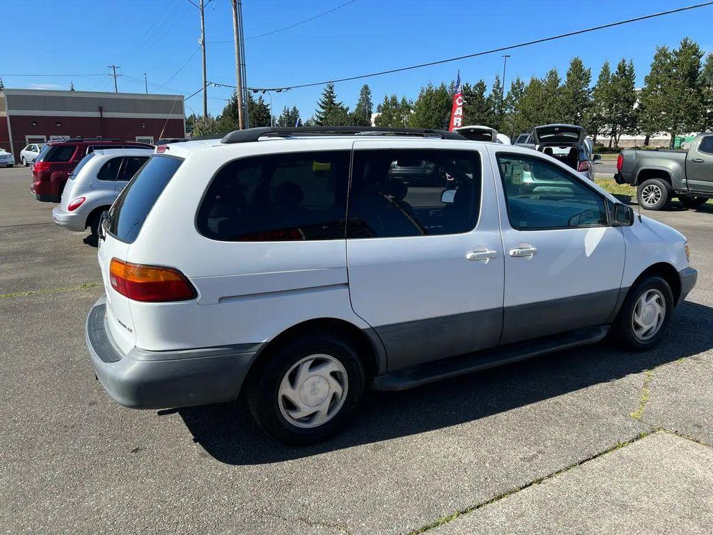 used 2000 Toyota Sienna car, priced at $2,999