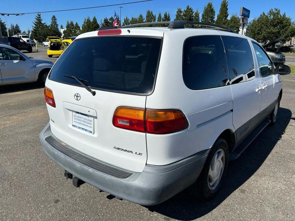 used 2000 Toyota Sienna car, priced at $2,999