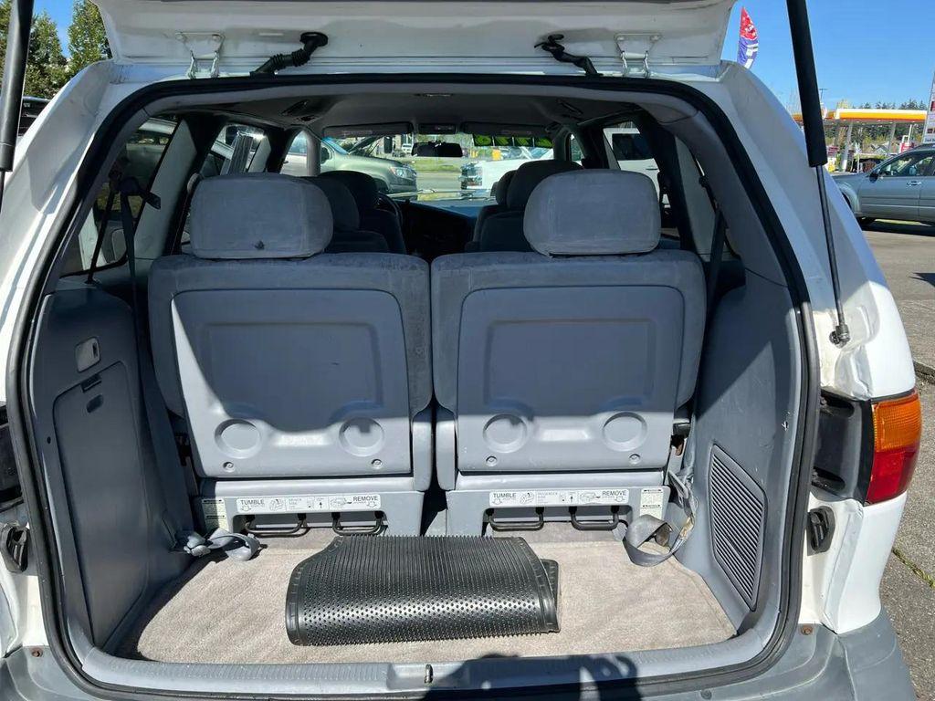 used 2000 Toyota Sienna car, priced at $2,999