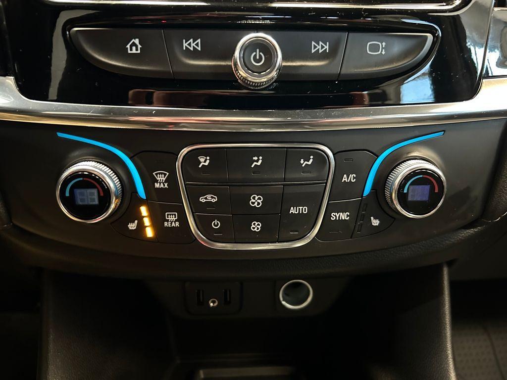 used 2023 Chevrolet Traverse car, priced at $27,500