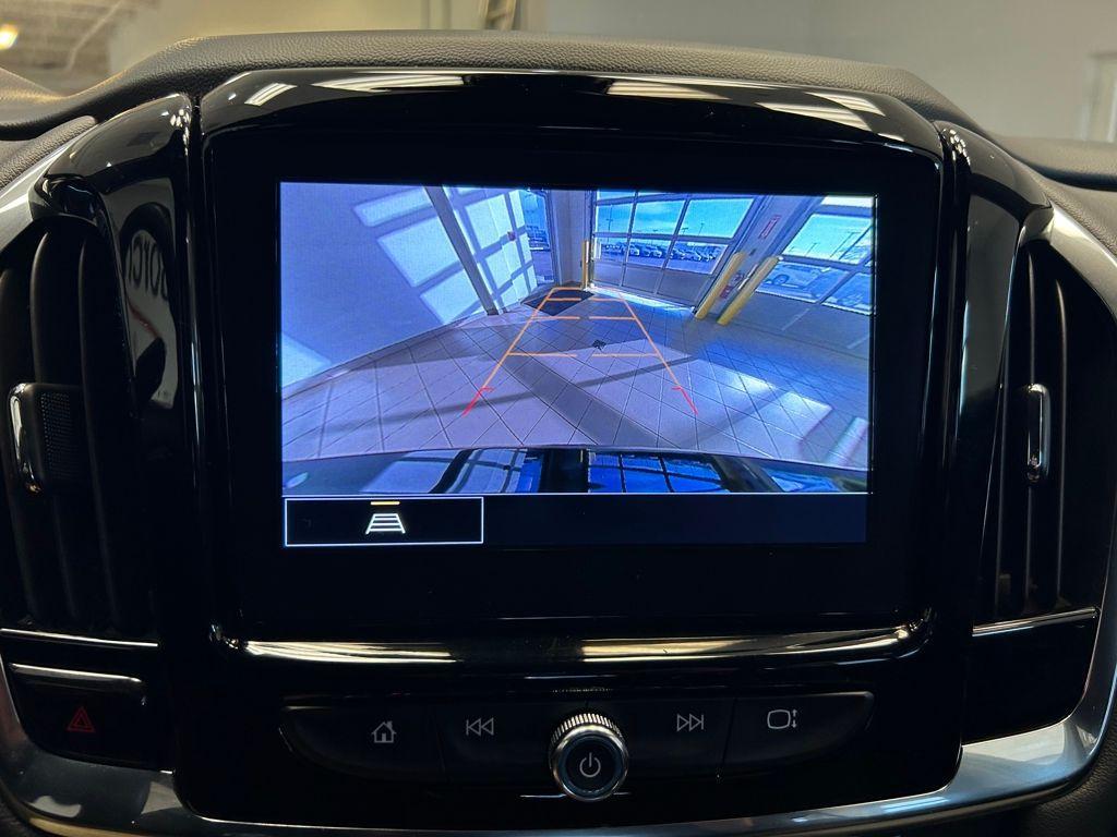 used 2023 Chevrolet Traverse car, priced at $27,500