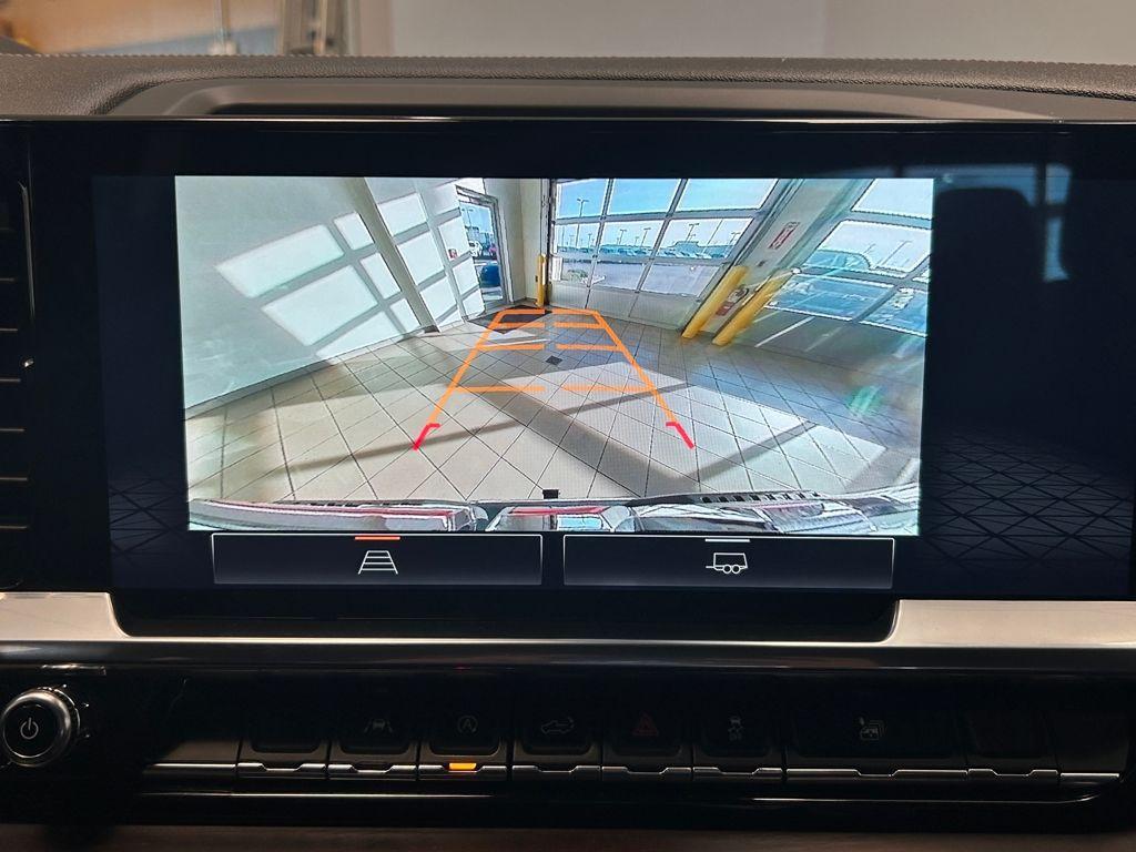 used 2023 GMC Sierra 1500 car, priced at $43,900