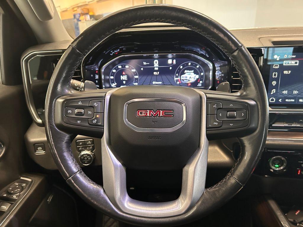 used 2023 GMC Sierra 1500 car, priced at $43,900