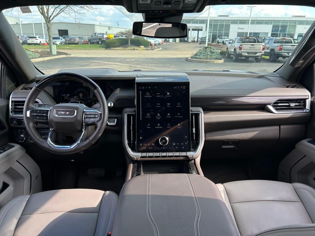 used 2025 GMC Yukon car, priced at $71,000