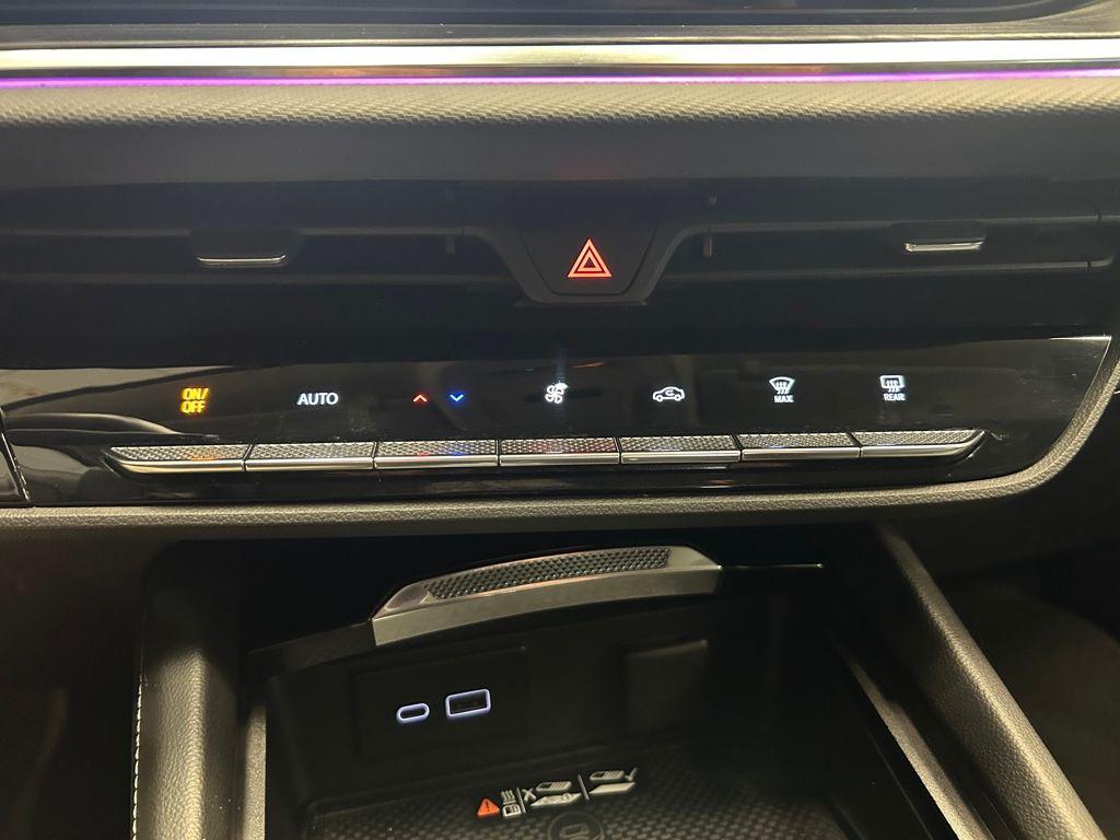 used 2024 Buick Envision car, priced at $24,500