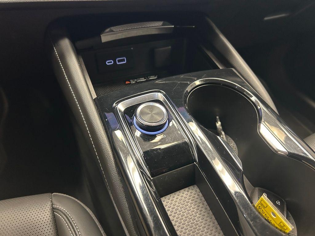 used 2024 Buick Envision car, priced at $24,500