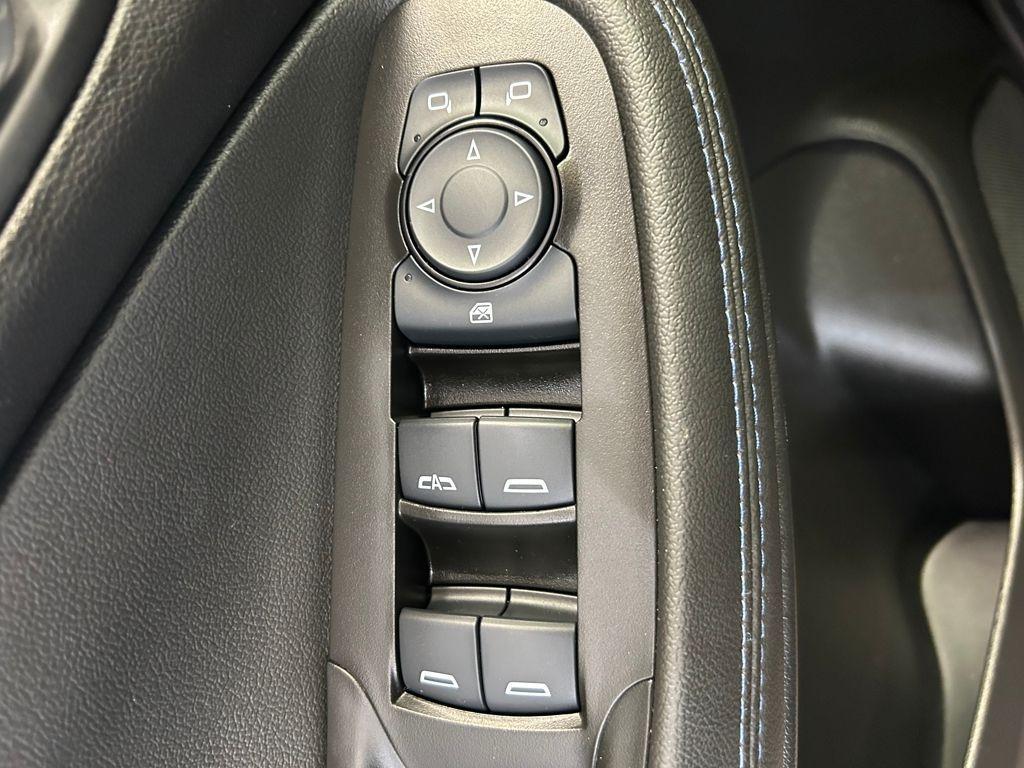 used 2025 Buick Encore GX car, priced at $22,900