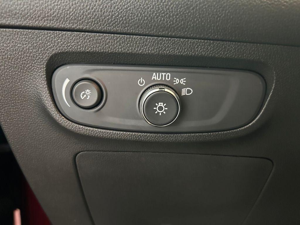 used 2025 Buick Encore GX car, priced at $22,900